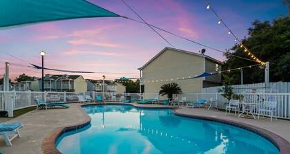 Beach Sand House, Sleep 8, Swimming Pool, Gated E