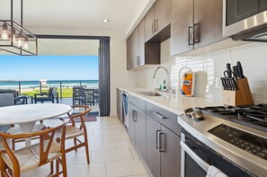 Fridge, microwave, oven, stovetop - Ocean Front Condo with a Stunning Lookout! (San Diego)