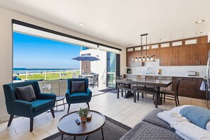 Interior - Modern Ocean Front Condo with Panoramic View (San Diego)