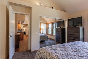 3 bedrooms, free WiFi, bed sheets - Updated 2 Bedroom Plus Loft 3 Bathroom Snowcreek Phase V #860 Sleeps 6 (Mammoth Lakes)