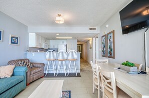 Interior - Baywatch 633 - Oceanfront 2BD Retreat - Indoor/Outdoor Pools (North Myrtle Beach)