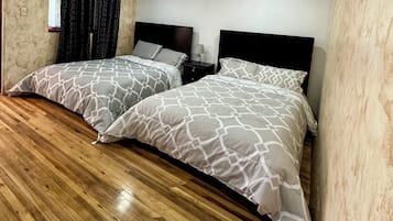 3 bedrooms, iron/ironing board, free WiFi, bed sheets