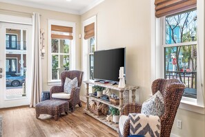 Smart TV, video games