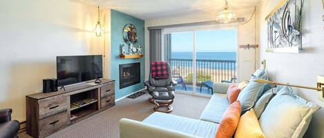 Televisión, chimenea, reproductor de DVD y tenis de mesa