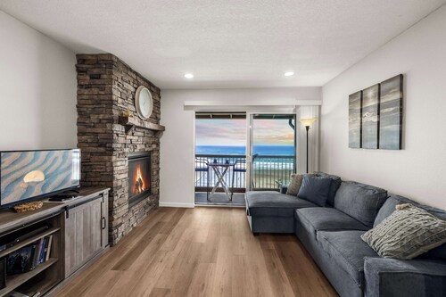 Cozy Condo with Ocean View!