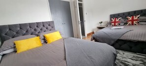 4 soverom, strykejern/-brett, reiseseng for barn og wi-fi