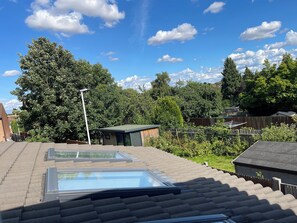 المنطقة المحيطة بالمنشأة