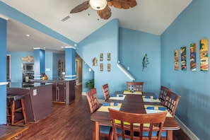 Dining - Tiki House is a Unique Beach Front gathering spot for family, friends and PUPs. (Alligator Point)