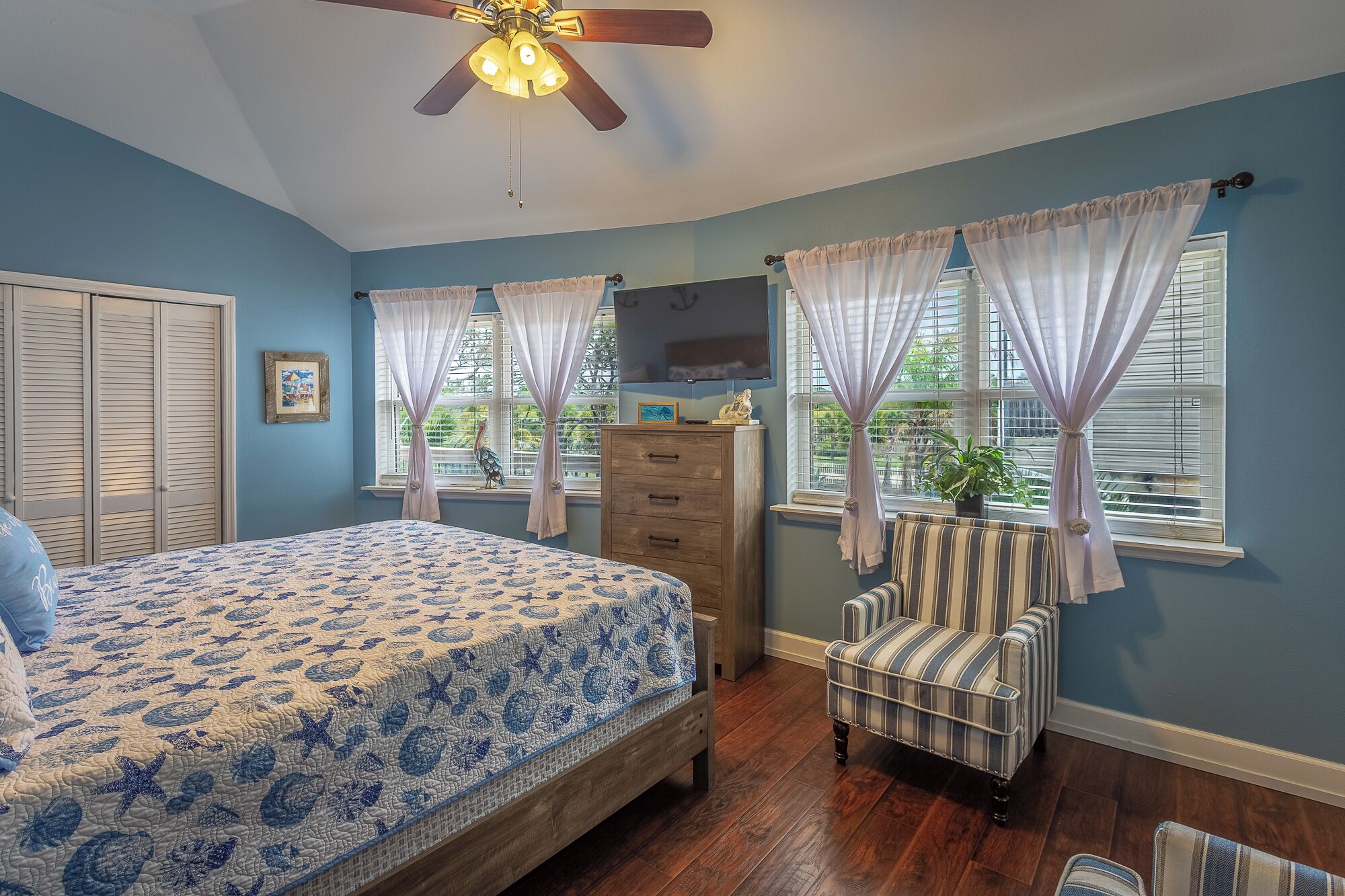 3 bedrooms, iron/ironing board, free WiFi, bed sheets