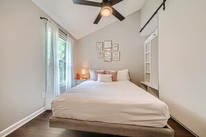 3 Schlafzimmer, Zimmersafe, Bügeleisen/Bügelbrett, WLAN