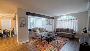 スマートテレビ、暖炉