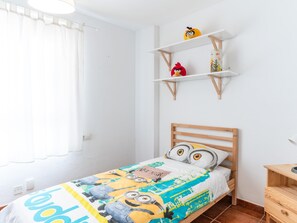 3 bedrooms, iron/ironing board, internet, bed sheets - Beautiful Holiday Home in Costa Adeje with partial sea view (Adeje)
