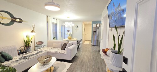  Family-Friendly Home Near Airport and Downtown with Plenty of Quality Amenities