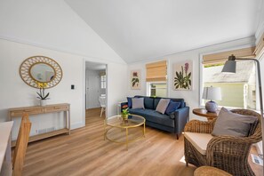 Wasserkocher mit Kaffee-/Teezubehör, Kochgeschirr/Geschirr/Besteck