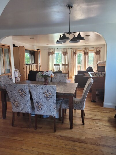 PureHeart House, Spacious, Peaceful 3bdr House in Yonkers