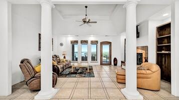 TV connectée, cheminée