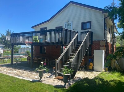 Gorgeous Cozy 5 Bedroom Cottage at Rice Lake!