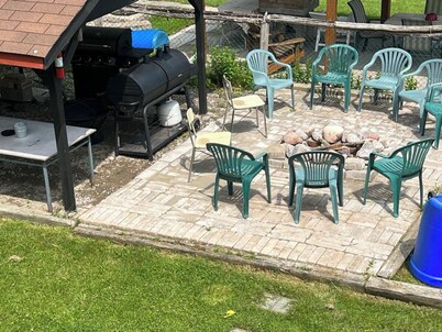 Gorgeous Cozy 5 Bedroom Cottage at Rice Lake!