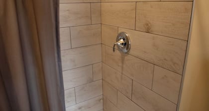 Downtown Cozy Castlerock Suite