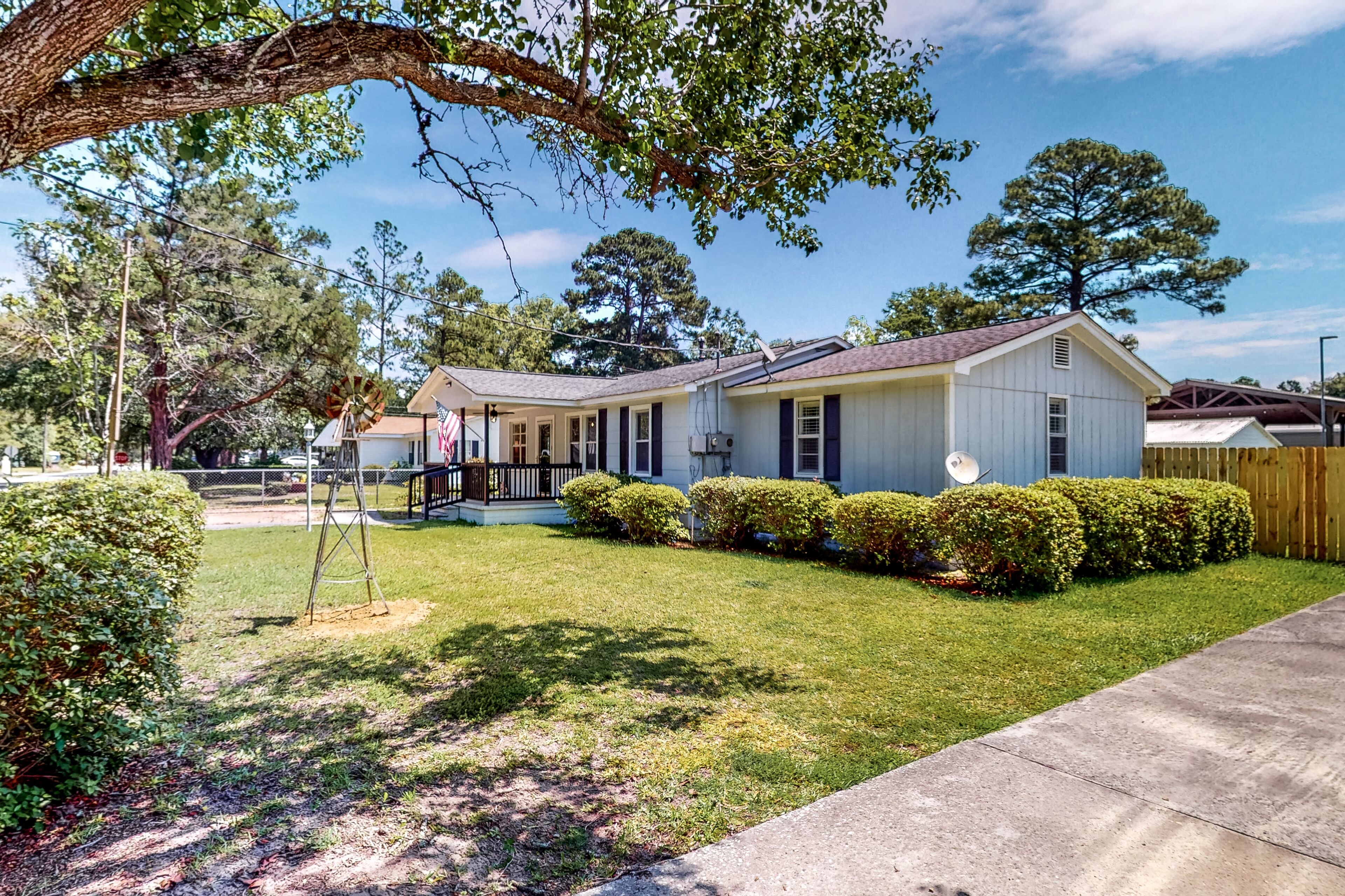 Centrally Located - Boat Parking & Large Yard