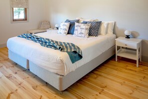 Cabin | Living area | 55-inch Smart TV with digital channels - Tread Lightly Cabins (Willunga)