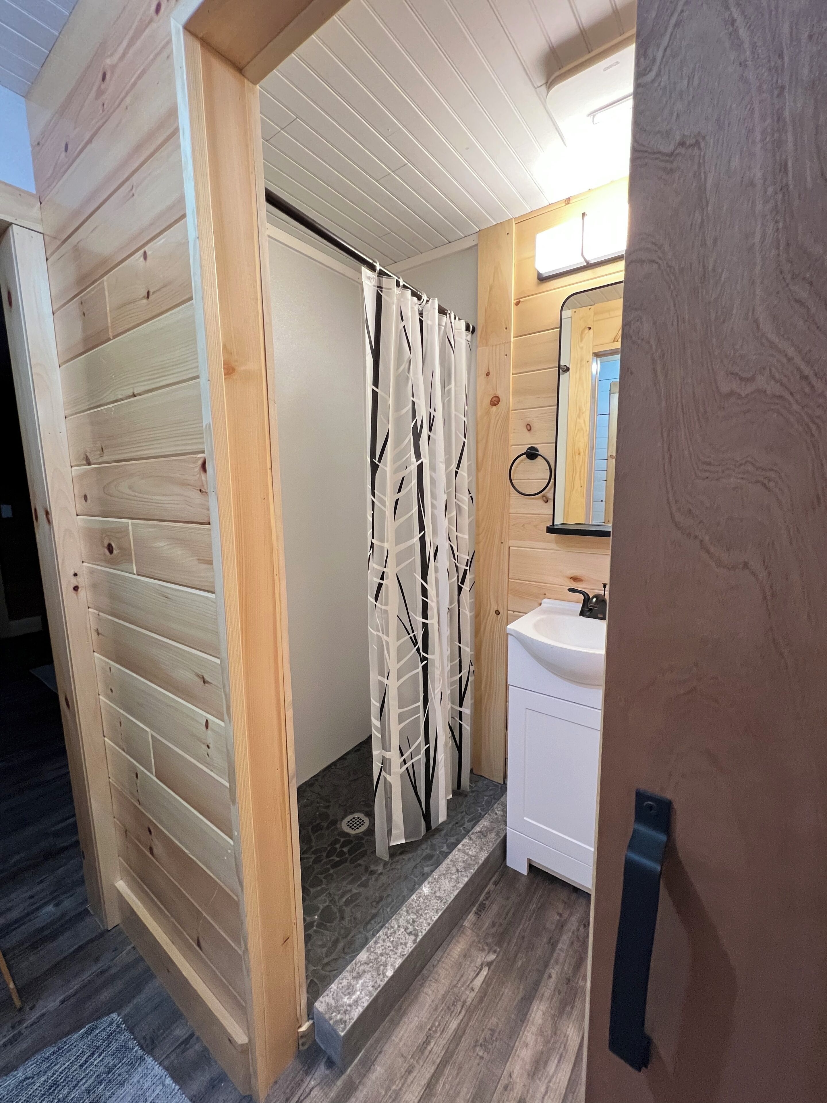 Een douche, toiletpapier
