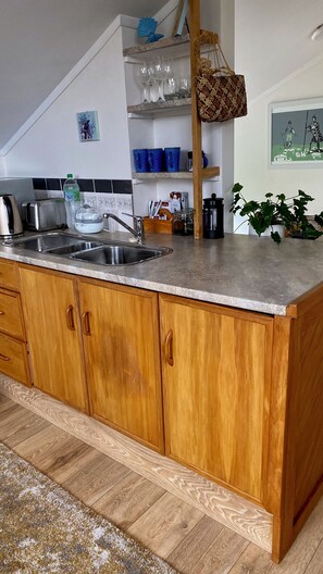 Fridge, microwave, coffee/tea maker, electric kettle