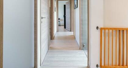 Huswell - Spacious house with garden and parking