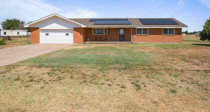 Quiet Country Escape âą Sleeps 6 âą 15â20 min to Palo Duro