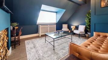 TV, fireplace, offices