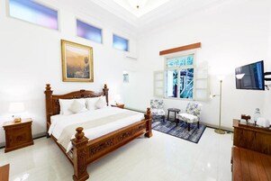 Habitación Deluxe | Caja fuerte, escritorio, tabla de planchar con plancha y wifi gratis