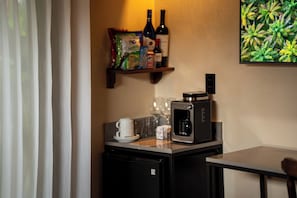 1 bedroom, premium bedding, minibar, in-room safe