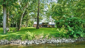 Property grounds - Riverside Haven | Hot Tub • Grill • Private Dock! (Fishers)