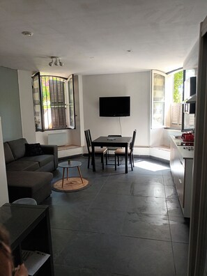 Living area - Grand Studio + 30m2 (Cannes)