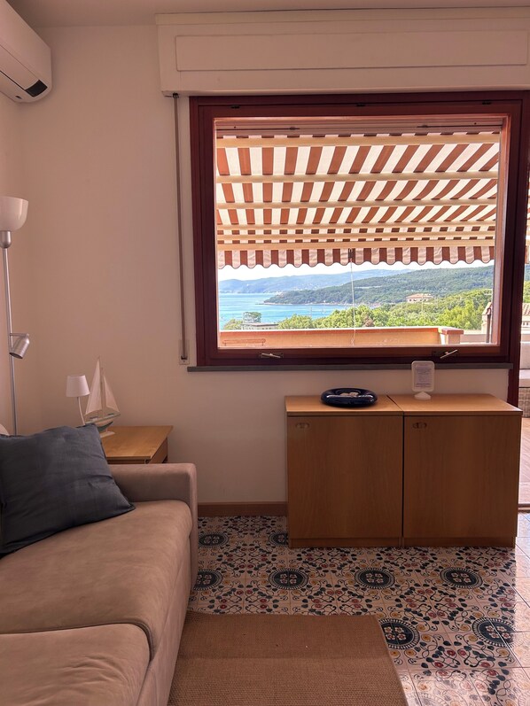 Smart TV, ping pong, books - Sea view Terrace, Pool, Direct Sea Access in Residence with Tennis (Rosignano Marittimo)