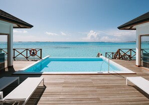 Lagoon Residence | Free minibar items, in-room safe, individually decorated