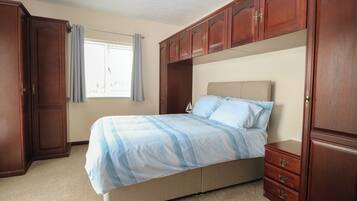 3 bedrooms, individually decorated, individually furnished, free WiFi