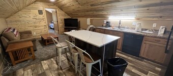 20 min to Yellowstone, Loft