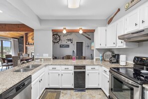 Fridge, microwave, oven, stovetop - Knolls 1234 - Top Floor Condo with Great View! (Osage Beach)