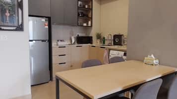 Apartment | Makan dalam bilik