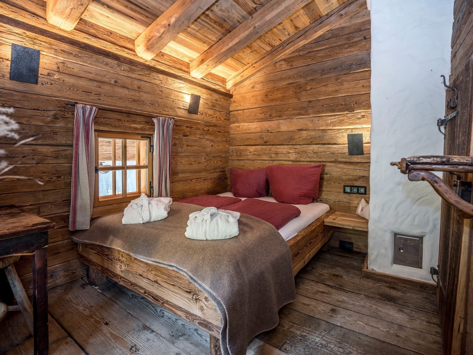 Traditional Chalet | 2 bedrooms, free WiFi