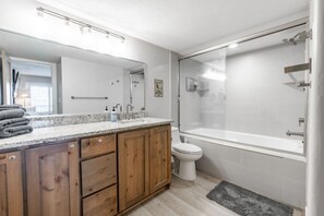 Unclassified image, 2 of 22, button - Designer Ski-In / Ski-Out Condominium At Brian Heads Copper Chase (Brian Head)