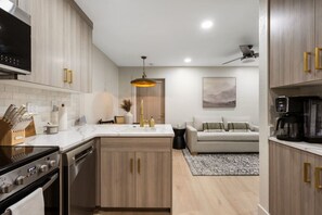 未分类图片，第 3 张，共 18 张，按钮