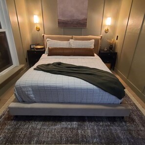 Iron/ironing board, free WiFi, bed sheets - Designer Ski-In / Ski-Out Condominium at the top of Brian Heads Navajo Lift (Brian Head)