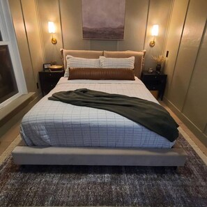 Unclassified image, 5 of 18, button