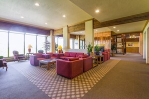 Lobby - Designer Ski-In / Ski-Out Condominium at the top of Brian Heads Navajo Lift (Brian Head)