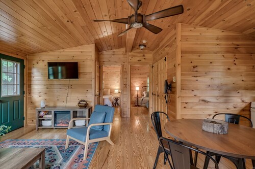 2 Cabins in the woods- Privacy and Nature