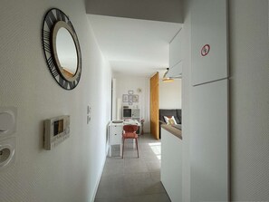 TV - Modern studio for 2 near La Rochelle harbor (La Rochelle)