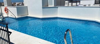 Apartment für 6 mit Pool, WLAN und AC in Rota