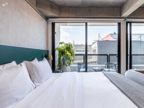 1 chambre, bureau, fer et planche à repasser, Wi-Fi